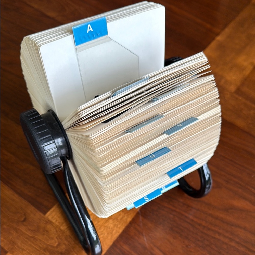 RARE VINTAGE ROLODEX ROTARY CARD HOLDER BLACK FRAME W CARDS - READ DESCRIPTION